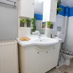 Marina's Bright Getaway - Center House *