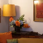 Marina's Bright Getaway - Center House