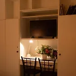 Marina's Bright Getaway - Center House Appartement *