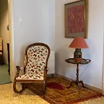 Marina's Bright Getaway - Center House Appartement *