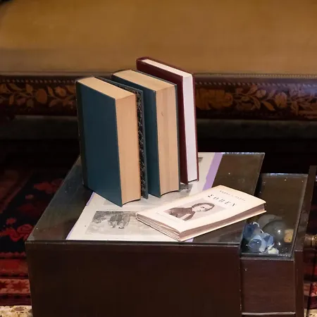 Marina's Bright Getaway - Center House