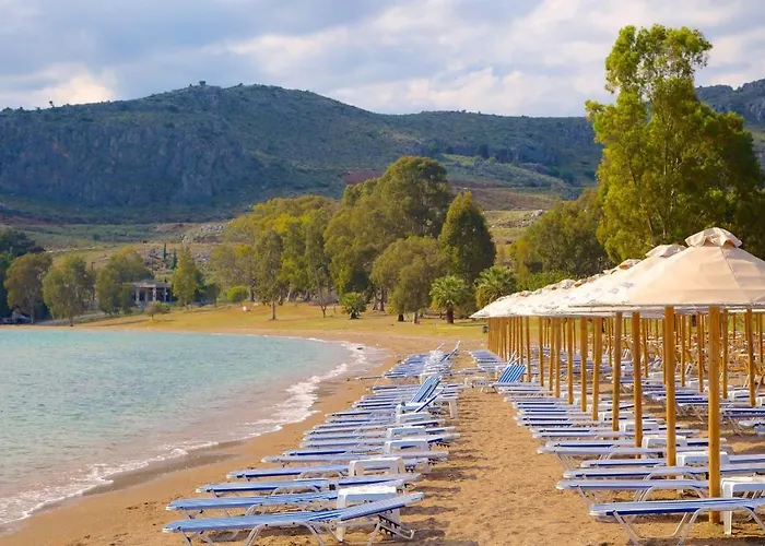 Marina's Bright Getaway - Center House