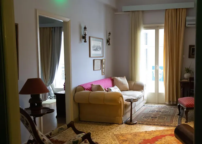 Marina's Bright Getaway - Center House Lejlighed