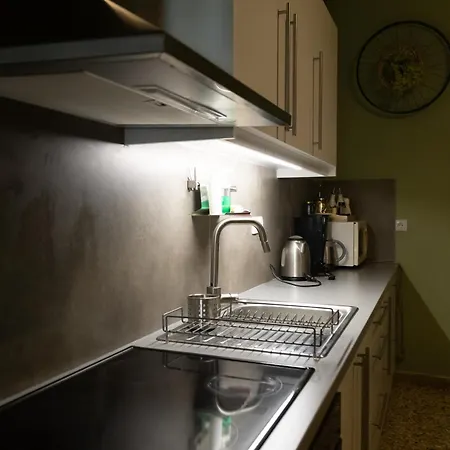 Marina's Bright Getaway - Center House *