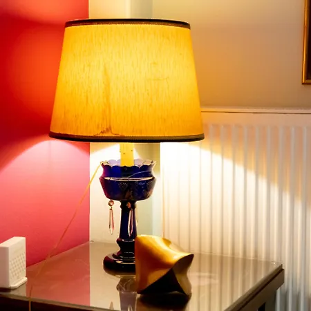 Marina's Bright Getaway - Center House Daire *