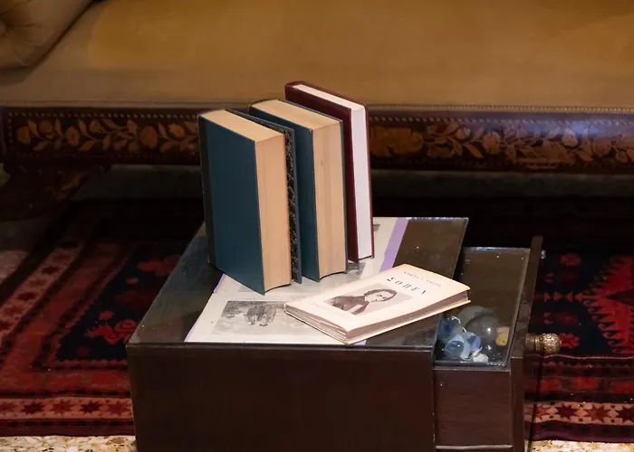 Marina's Bright Getaway - Center House