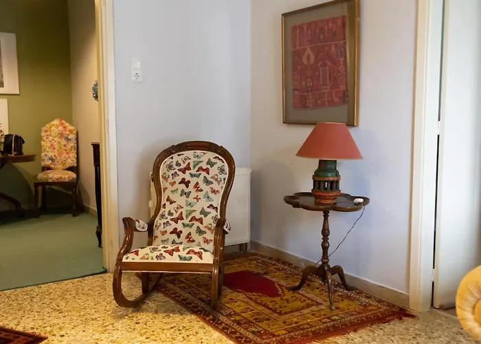 Marina's Bright Getaway - Center House Апартаменты *