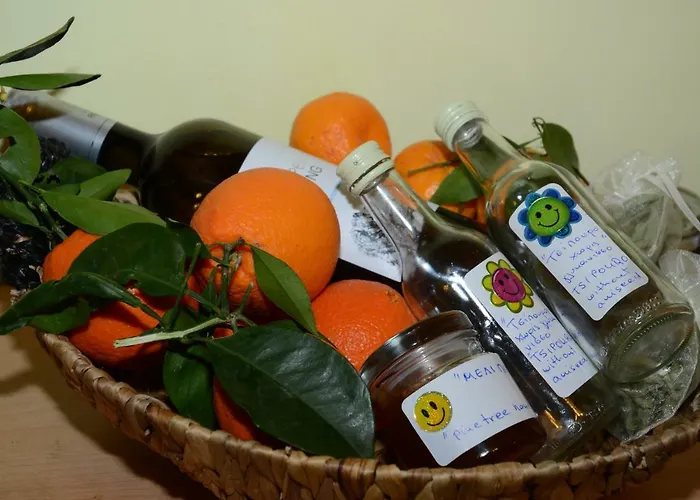 Marina's Bright Getaway - Center House Апартаменты *